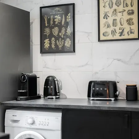 Les Palmiers, Quiet And Air-conditioned * Nice