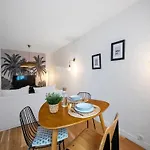 Les Palmiers, Quiet And Air-conditioned דירה ניס
